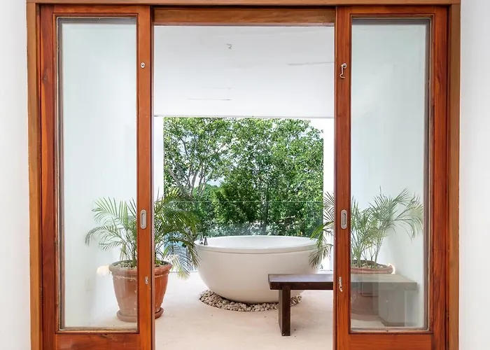 Country Club Private With Pool 18 People Villa Tulum